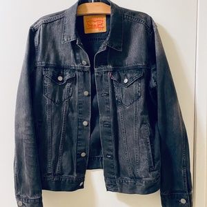 😎 Levi's trucker Jacket !